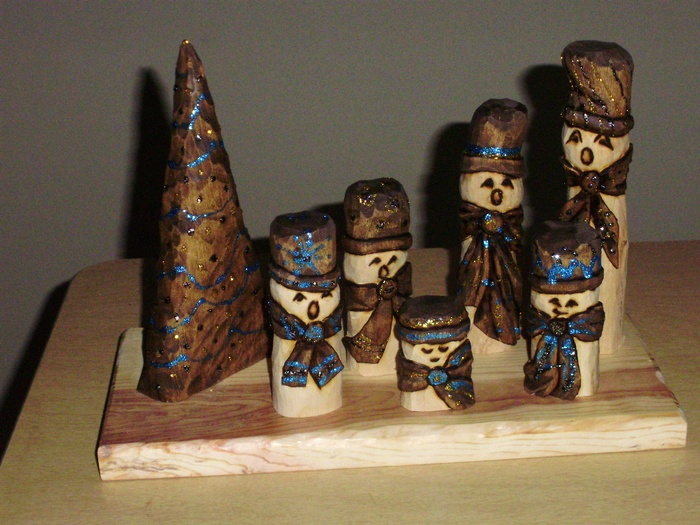  Hand Carved  Snowman Family Choir Basic Set Wood Carvings 
