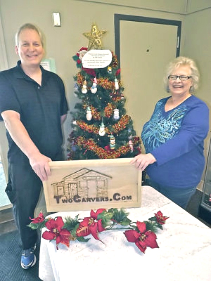 Local woodcarvers’ Christmas ornaments help charitable efforts By RICK OLIVO Staff Writer Wood Carvings 